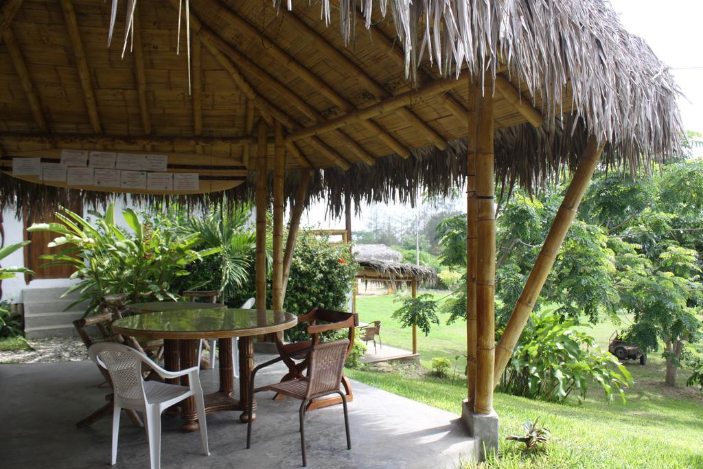 Hosteria Guachapeli Las Tunas Exterior photo
